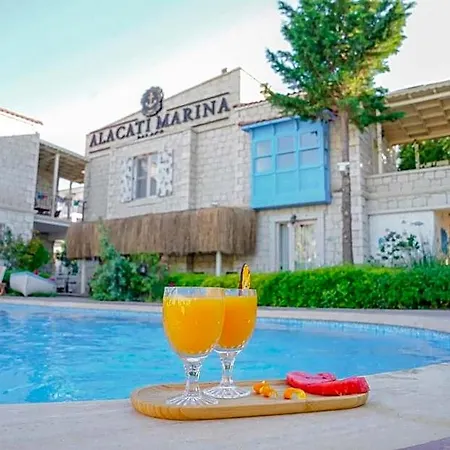 Marina Palace Hotel Alaçatı