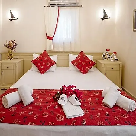 Marina Palace Hotel Alaçatı